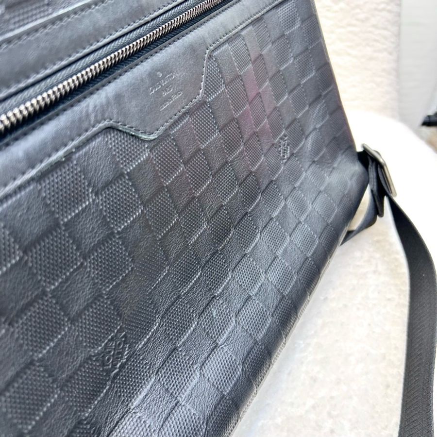 LV黑棋盤格牛皮雙口袋拉鍊郵差包 N41201-9