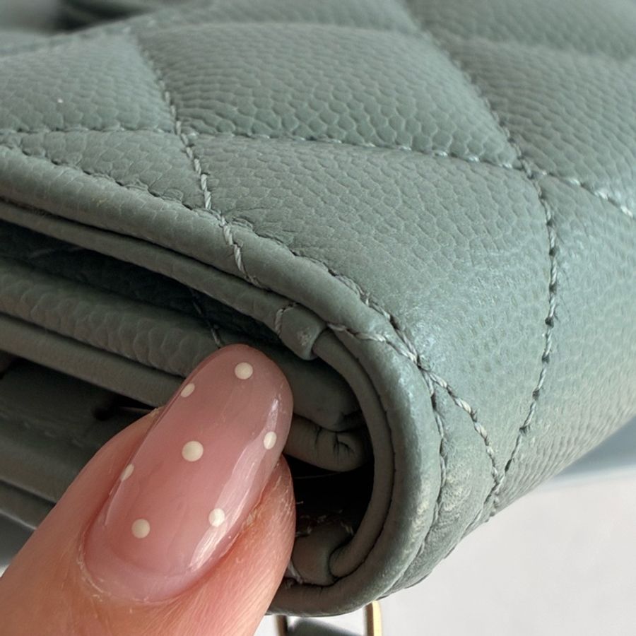 Chanel 湖水綠金雙C釦式三折短夾-11