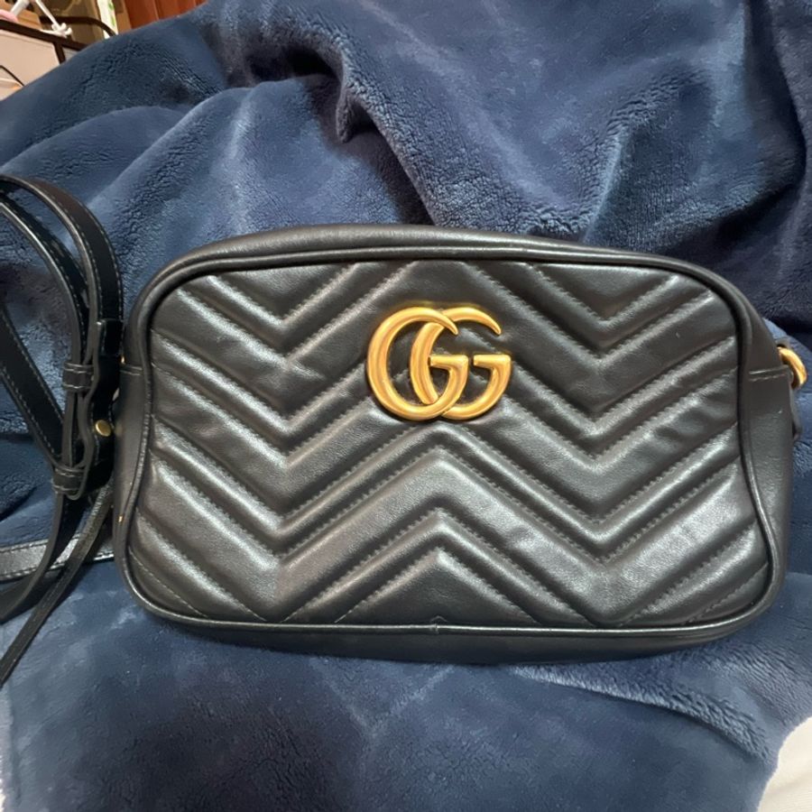 GUCCI 牛皮皮革GG Marmont肩背袋-0