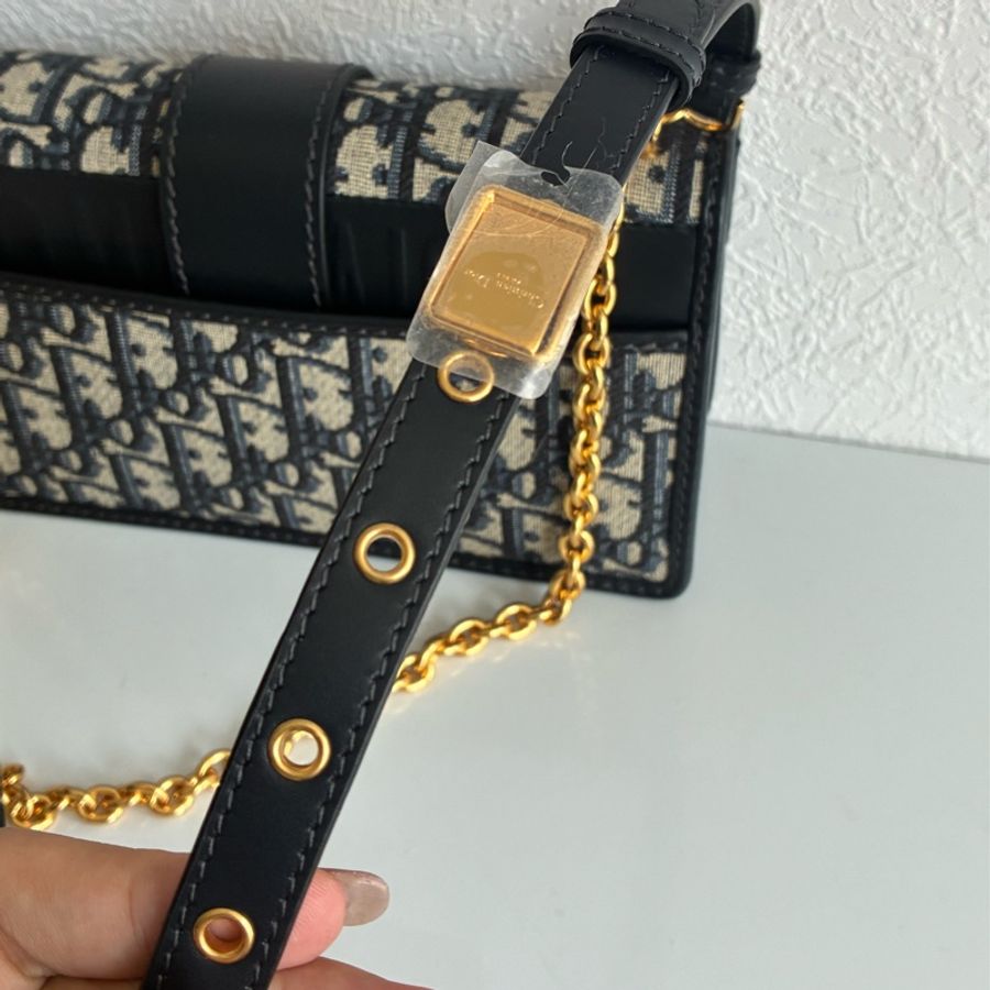 Dior 深藍緹花蒙田mini鏈包-33