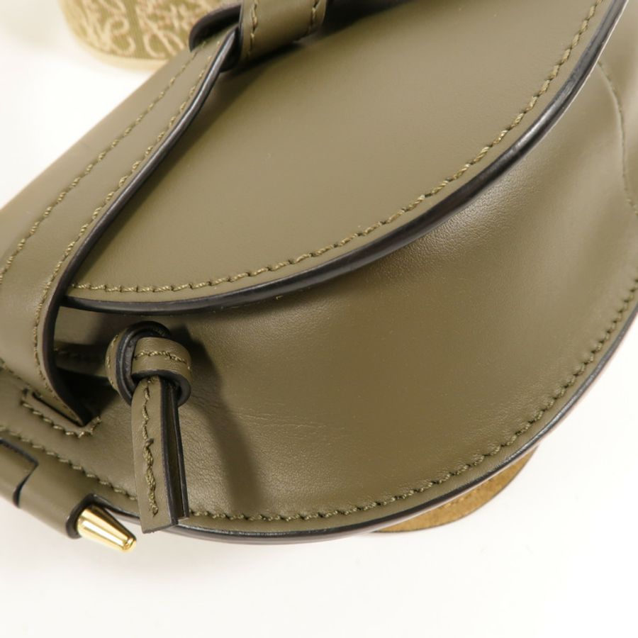 LOEWE 牛皮皮革Mini Gate肩背袋-9