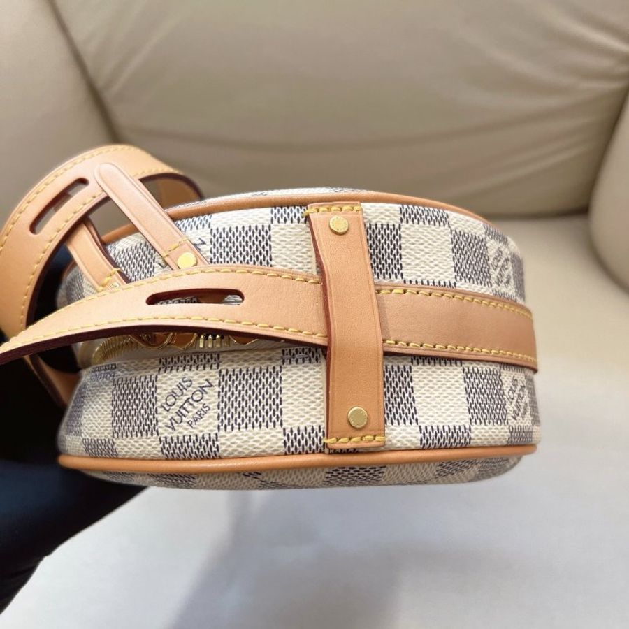 路易威登/Louis Vuitton 白棋盤格小圓餅 斜挎包 軟餅小號 直徑18cm-2