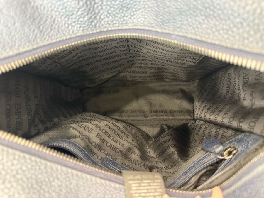 阿瑪尼Emporio Armani荔枝紋商務休閒包 有肩帶。-9