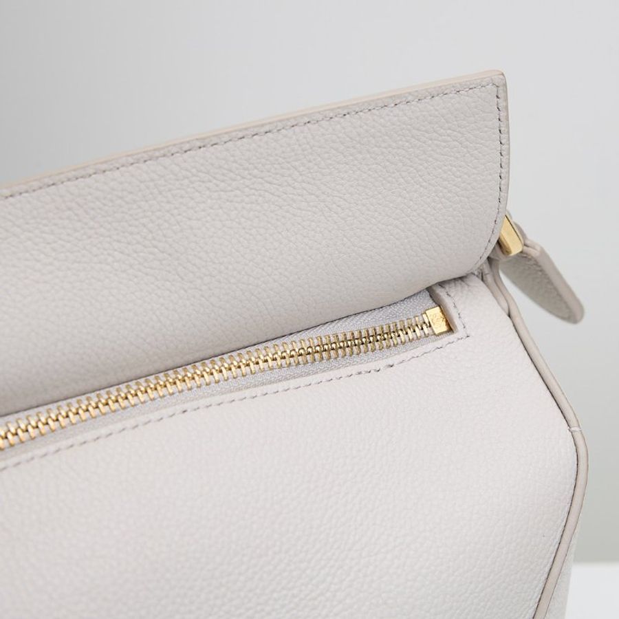 Loewe Puzzle small新色輕靈灰-15