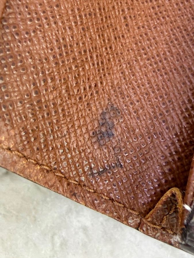 Louis Vuitton card holder in brown leather-9