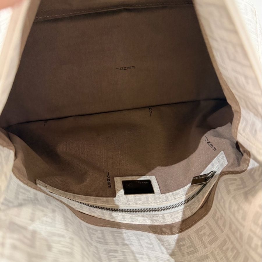 Fendi Zucchino Mama PVC 白 銀鍊 法棍包 肩背包 側背包 手提包-19