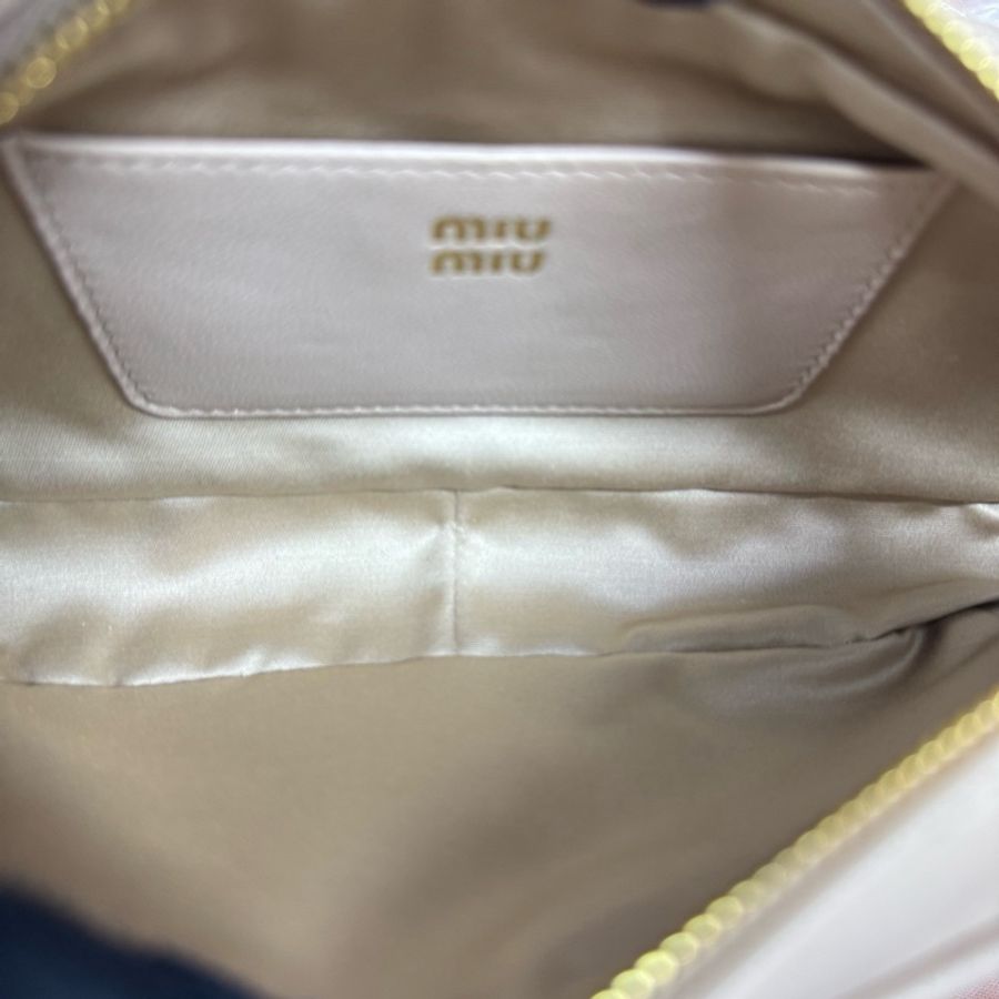 miumiu繆繆 粉色褶皺羊皮手提包 麻將包 單肩包 腋下包 尺寸:21*4*10cm 附件:塵袋-7