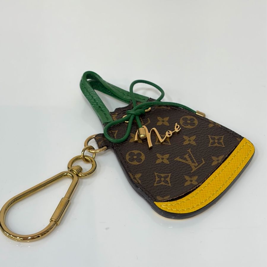 LV 限量 全皮 牛皮 綠 黃 老花 原花 字紋 金屬 NOE 鑰匙圈 吊飾 掛飾 key chain-0