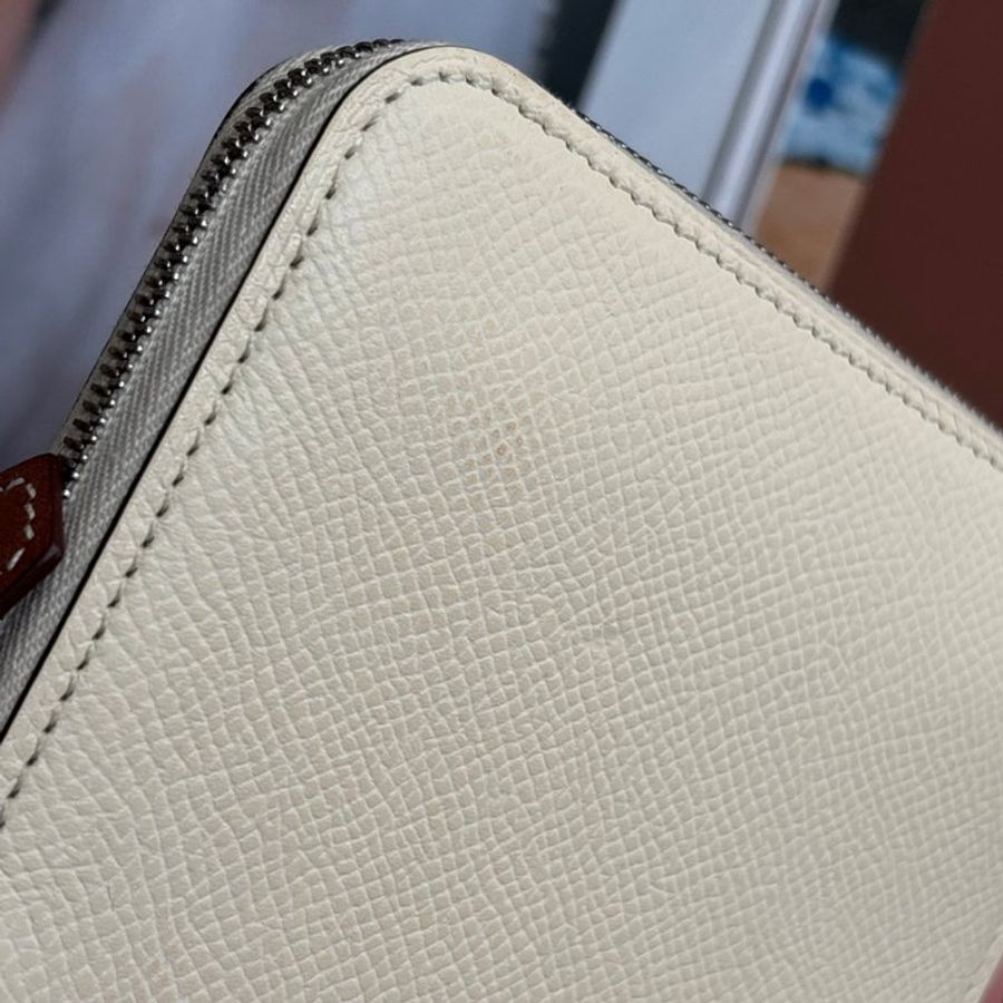 ::HERMES:: Z刻 絲巾短夾 奶昔白色內裡甜點圖樣拉鍊短夾-22