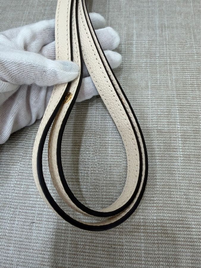LV M22942 Pochette Métis East West 奶油色壓紋牛皮橫式郵差包-33