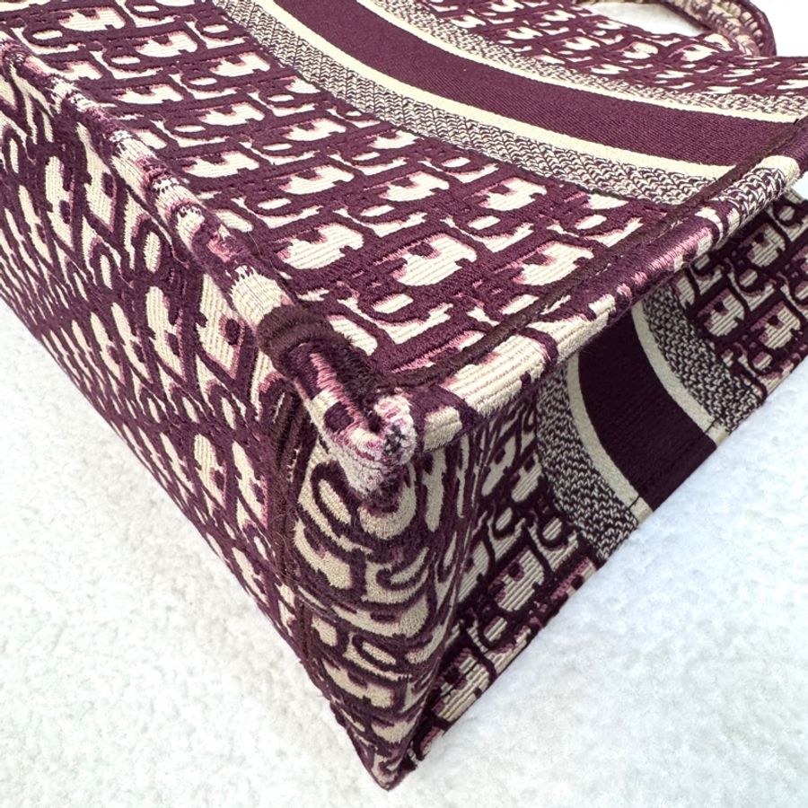 DIOR酒紅緹花中號BOOK TOTE-11