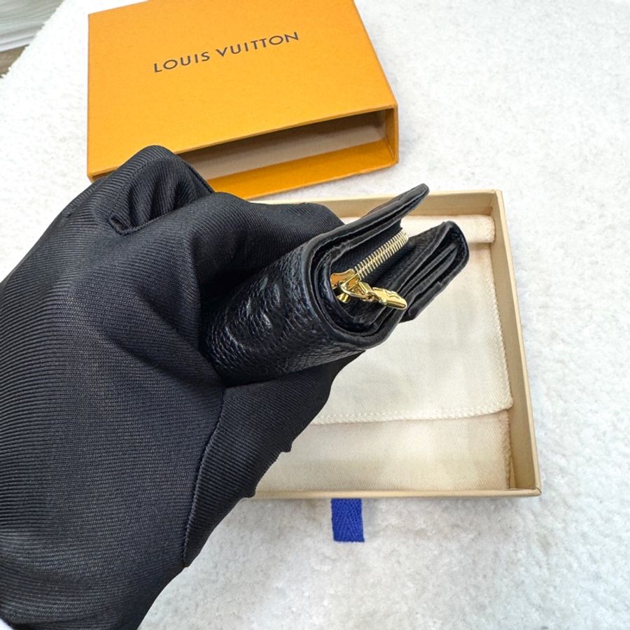LV黑牛皮壓紋Metis三折SLock短夾M80880-12