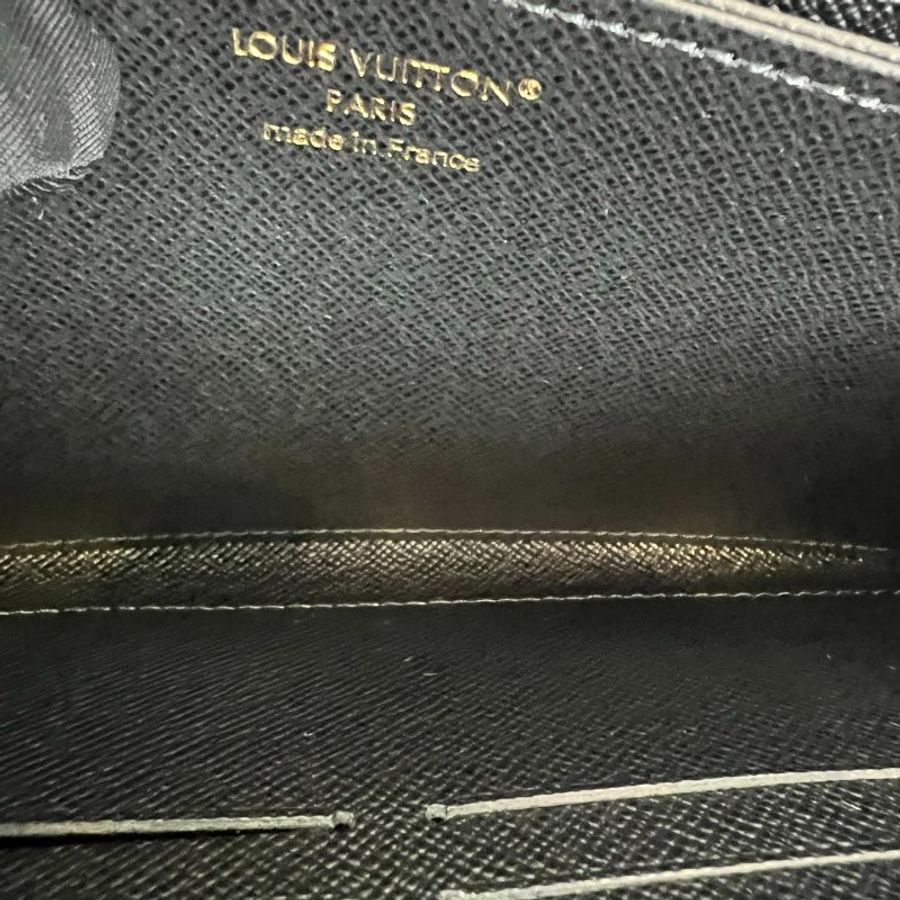 LV M82444 拚色Reverseㄇ拉長夾-11
