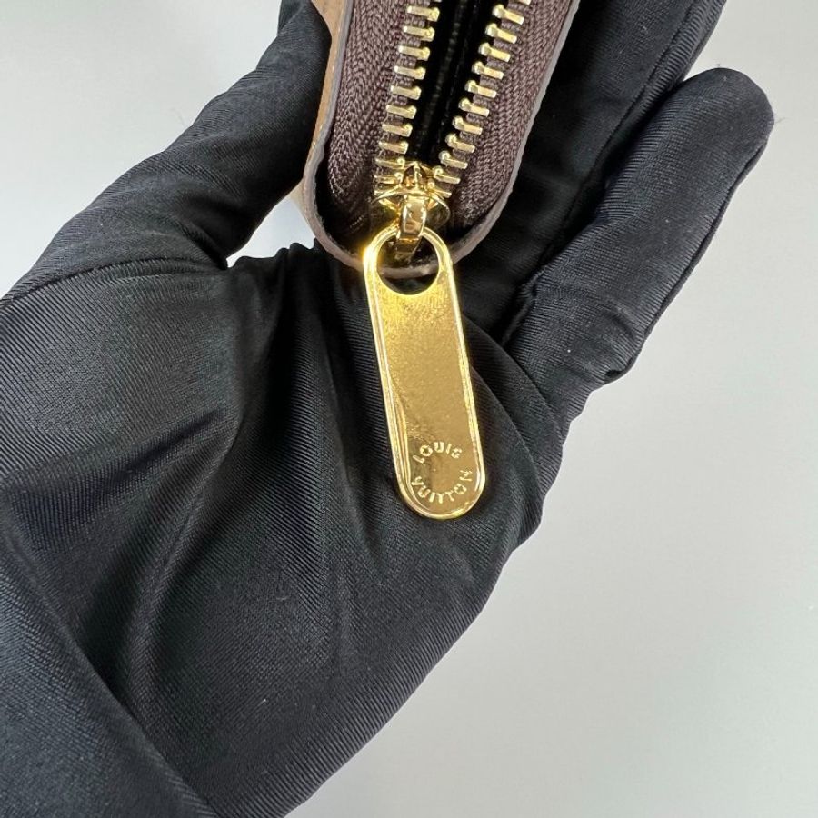 LV M82444 拚色Reverseㄇ拉長夾-15