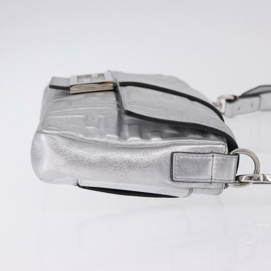 【日本直送】FENDI Zucca帆布Mamma Baguette單肩包,銀色皮革款,正品編號197105SAM-2