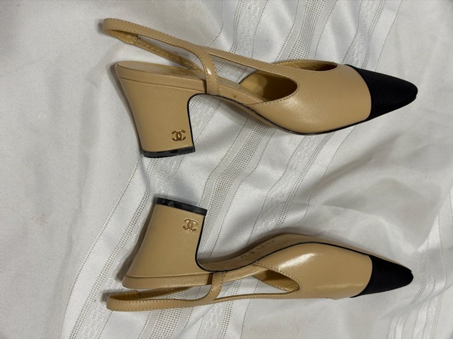 CHANEL 經典配色跟鞋 37.5-50