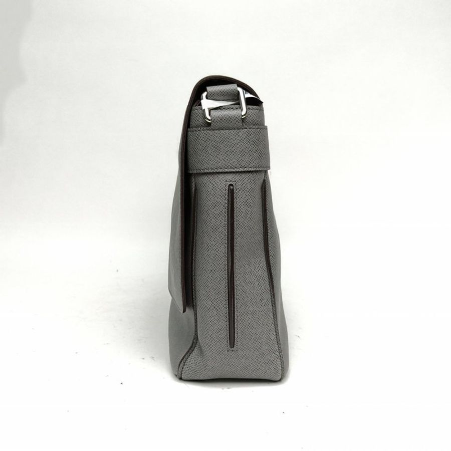 LOUIS VUITTON 灰色牛皮革銀扣2011郵差包單肩包肩背包-1
