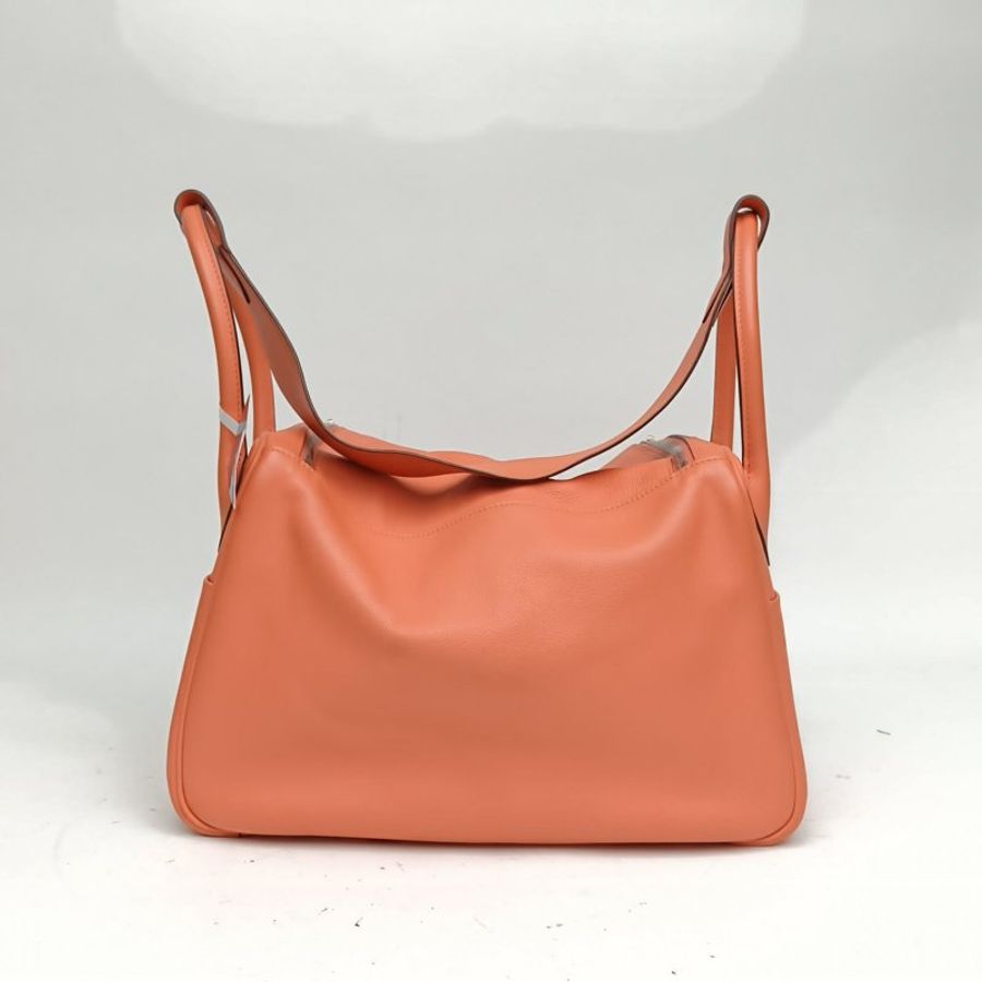 HERMES Lindy34龍蝦粉EC皮T刻銀扣肩背包-2