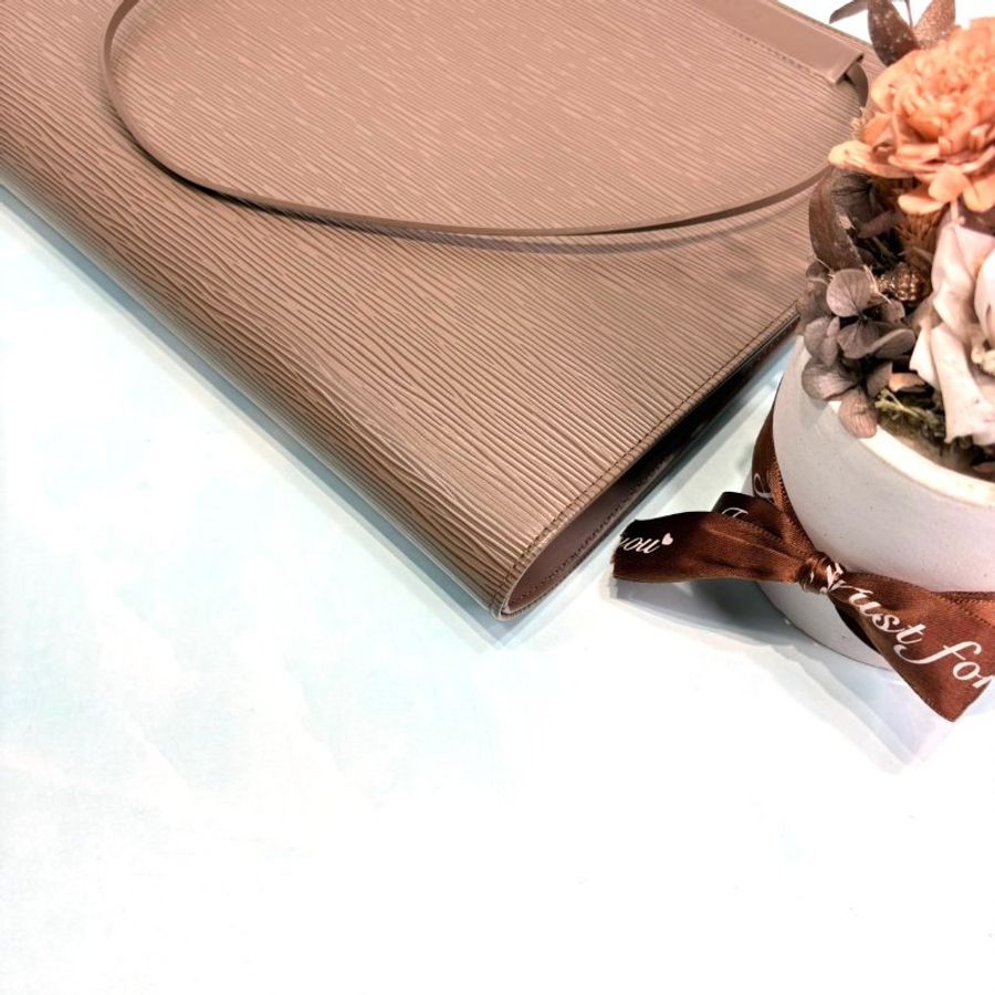LV Epi Saint Tropez 水波紋肩背包-9