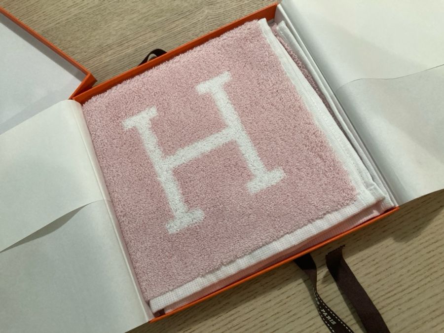 全新Hermès Avalon小方巾-1