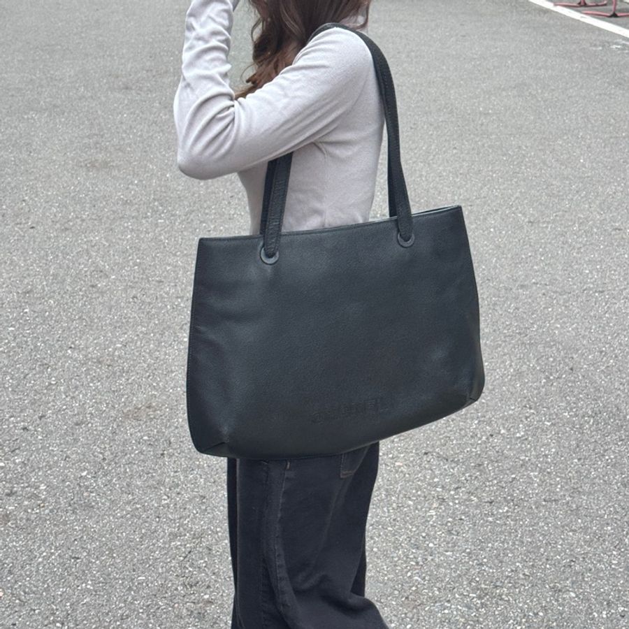 Chanel 香奈兒 “so black” 全黑 荔枝牛皮 托特包👜-15