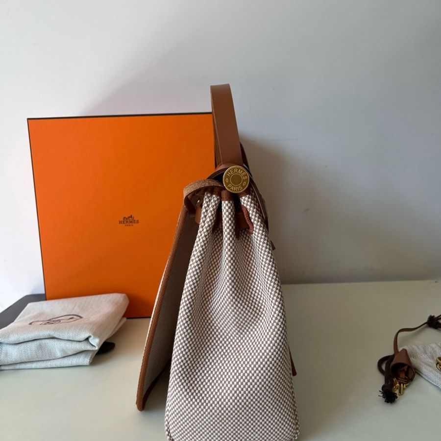 🐎 Hermes/愛馬仕 herbag31金棕金扣帆布 手提包單肩包斜挎包-3