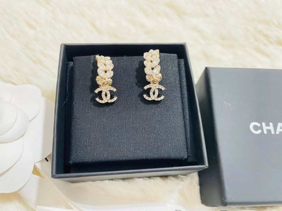 🍀全新⭐️Chanel logo麥穗經典鑽款耳環-4