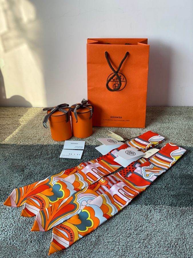 全新Hermes Twilly橘色絲巾一對-0