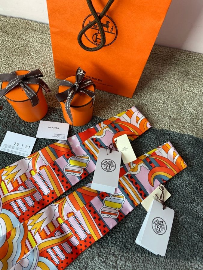 全新Hermes Twilly橘色絲巾一對-4