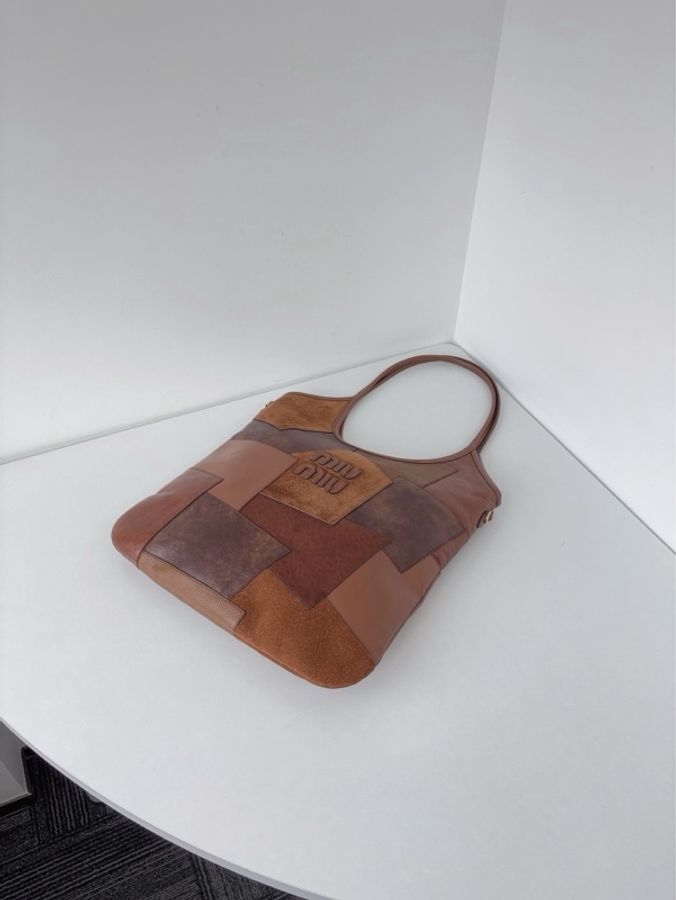 ✨MiuMiu|新款秀款 ivy 補丁拼皮tote 托特包|閒置新芯片款-5