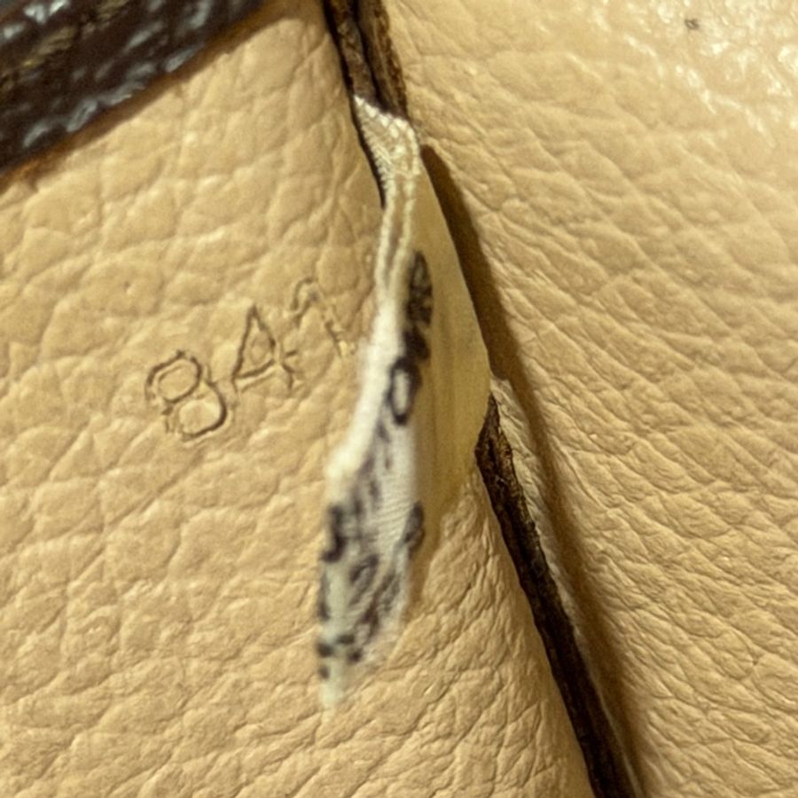 #超便宜💰#可斜背、肩背 Louis Vuitton • 經典老花洗漱包26-12