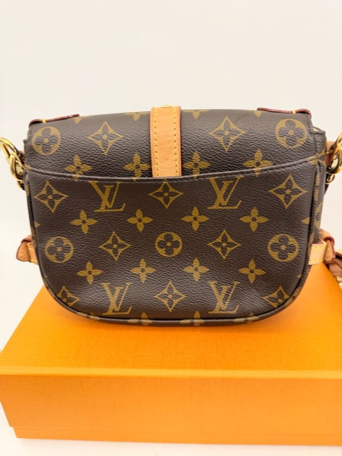 出清‼️ LV SAUMUR BB 馬鞍包-8