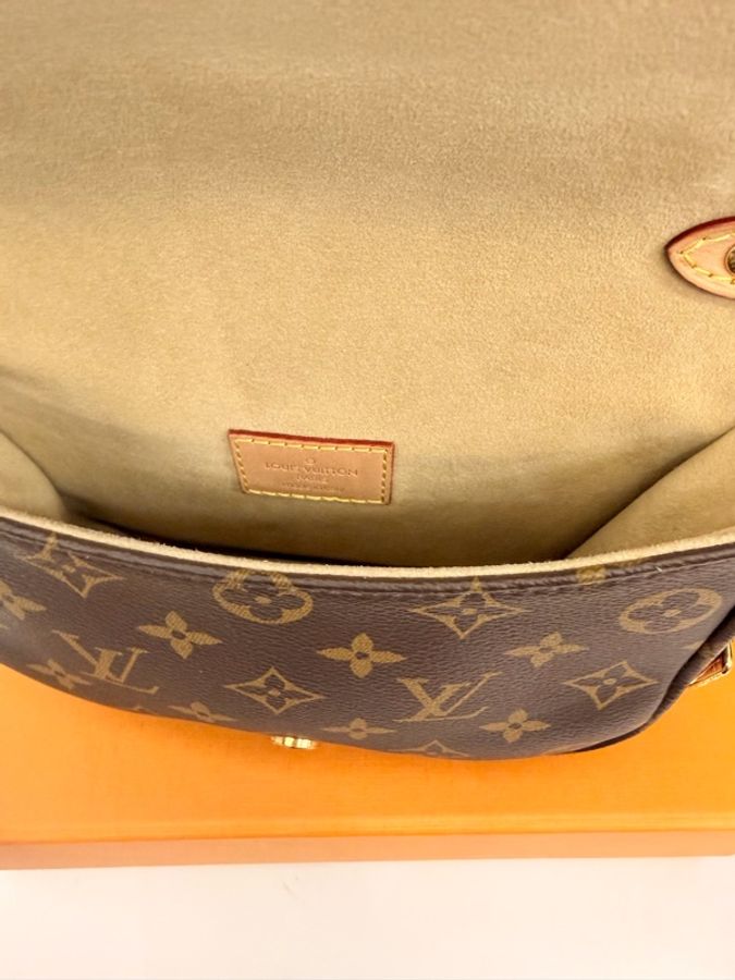 出清‼️ LV SAUMUR BB 馬鞍包-13