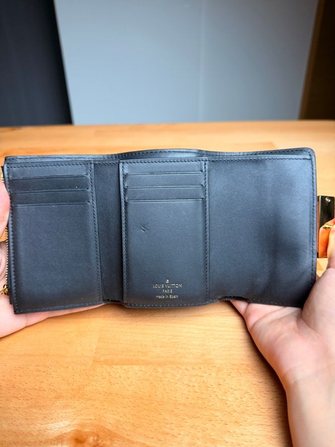 Louis Vuitton LV Dauphine Compact Wallet Reverse Monogram 三折短夾|老花拼色-2