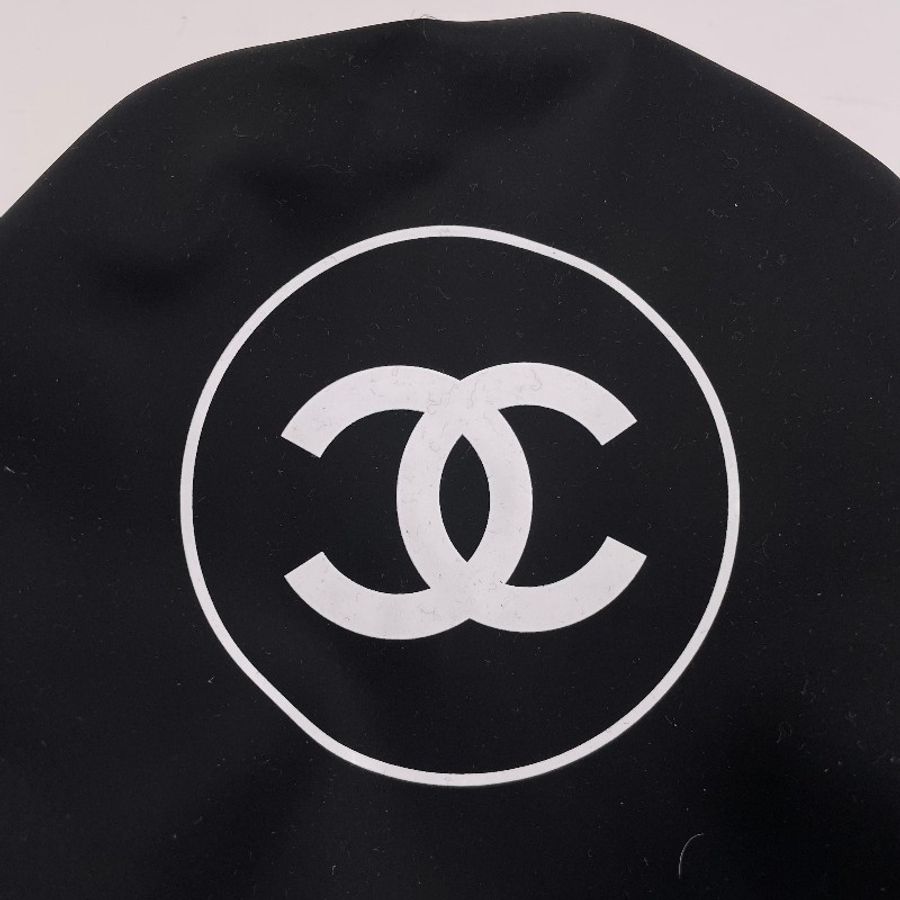 Chanel 黑白字母硅胶泳帽-9