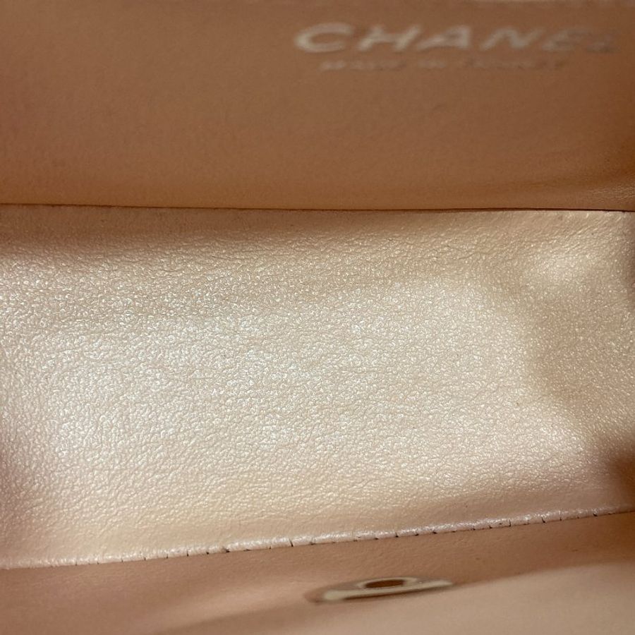 CHANEL Mini Matelasse A35200 粉紅 小羊皮 側肩包-13