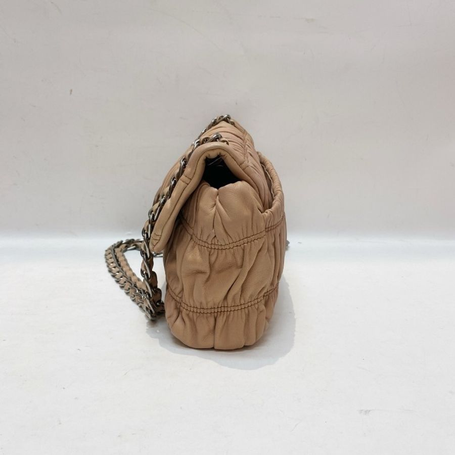 Prada普拉达藕粉色全皮褶皱猪鼻子流浪链条包27×17×5-2