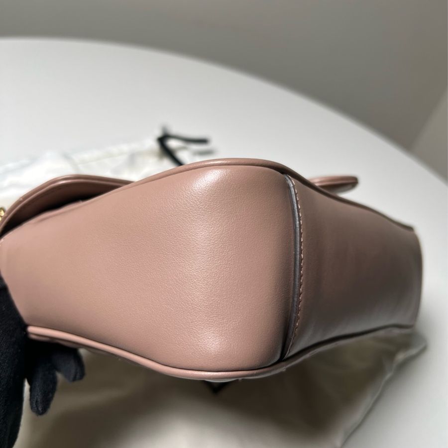 Gucci GG Marmont 26裸粉色肩背斜背包-9