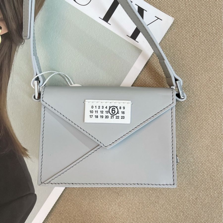 MM6 Maison Margiela 梅森馬吉拉Logo徽標休閒派對 皮革 單肩斜挎包-4