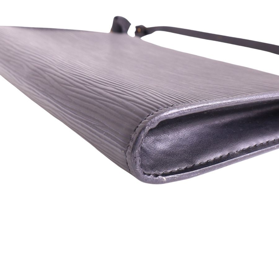 LOUIS VUITTON LV 路易威登 Pochette Accessoires 手提包 黑色 EPI水波紋 牛皮 M52942-8