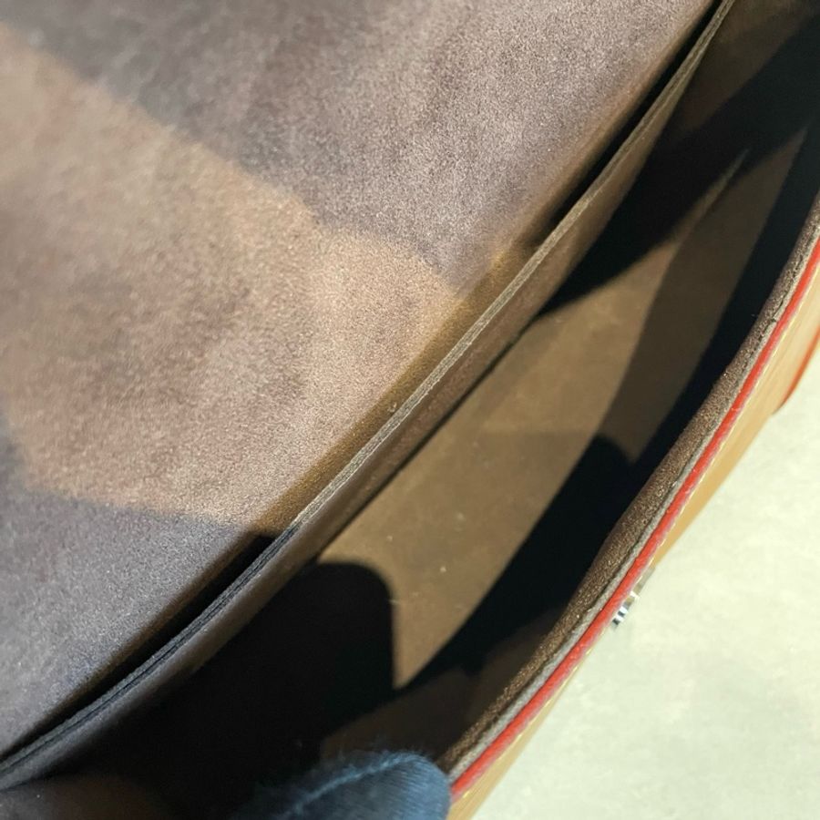 路易威登/Louis Vuitton Buci焦糖色水波紋Epi 粒面牛皮革 法棍包單肩包斜挎包 芯片款-6