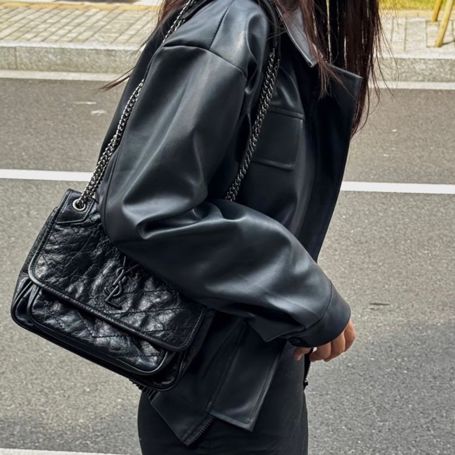 YSL NIKI “so black” 油蠟牛皮 全黑 斜背包 專櫃10多萬!-4