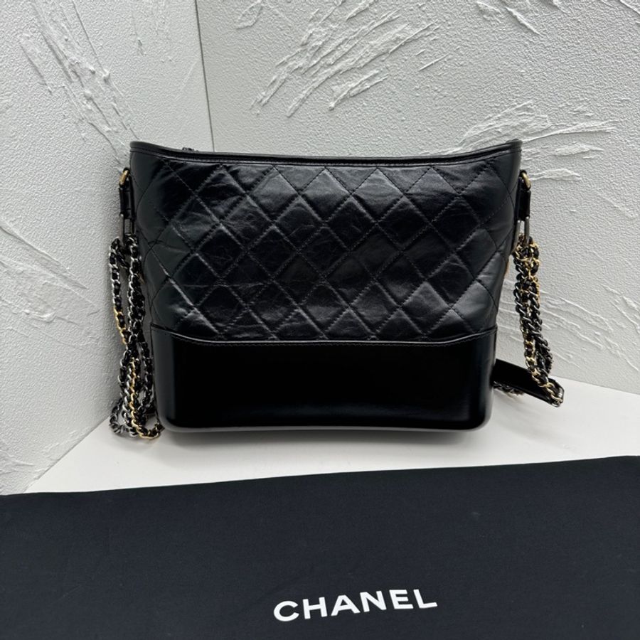 Chanel • 經典Gabrielle 黑金字母手柄流浪包 中號-5
