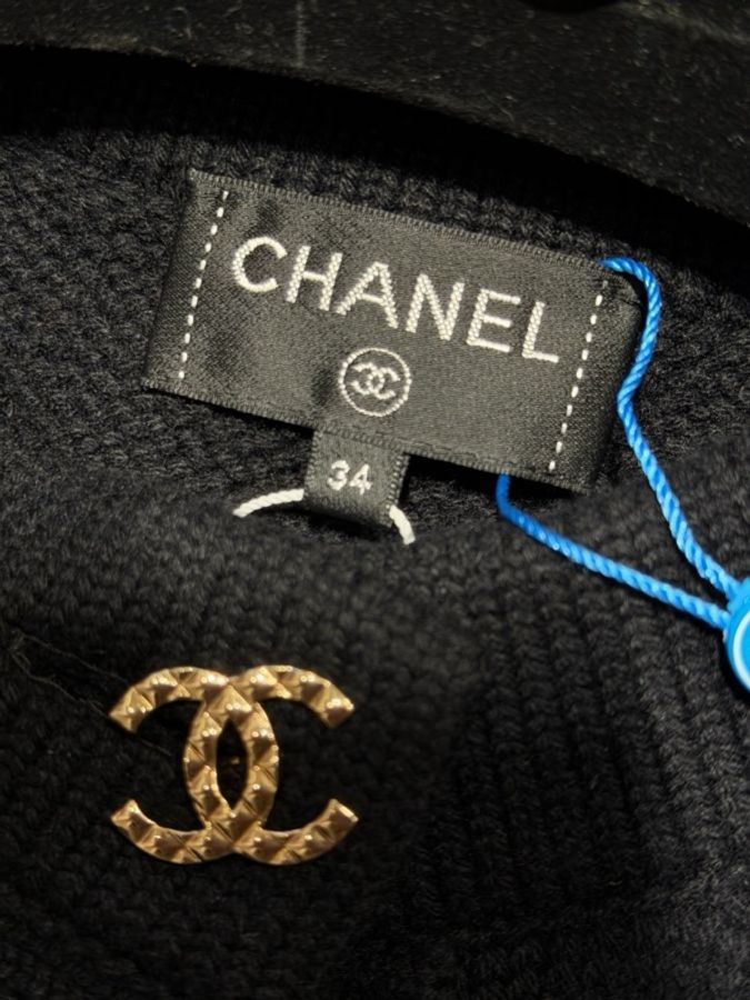 Chanel 22B多元素金扣开衫fr34-2
