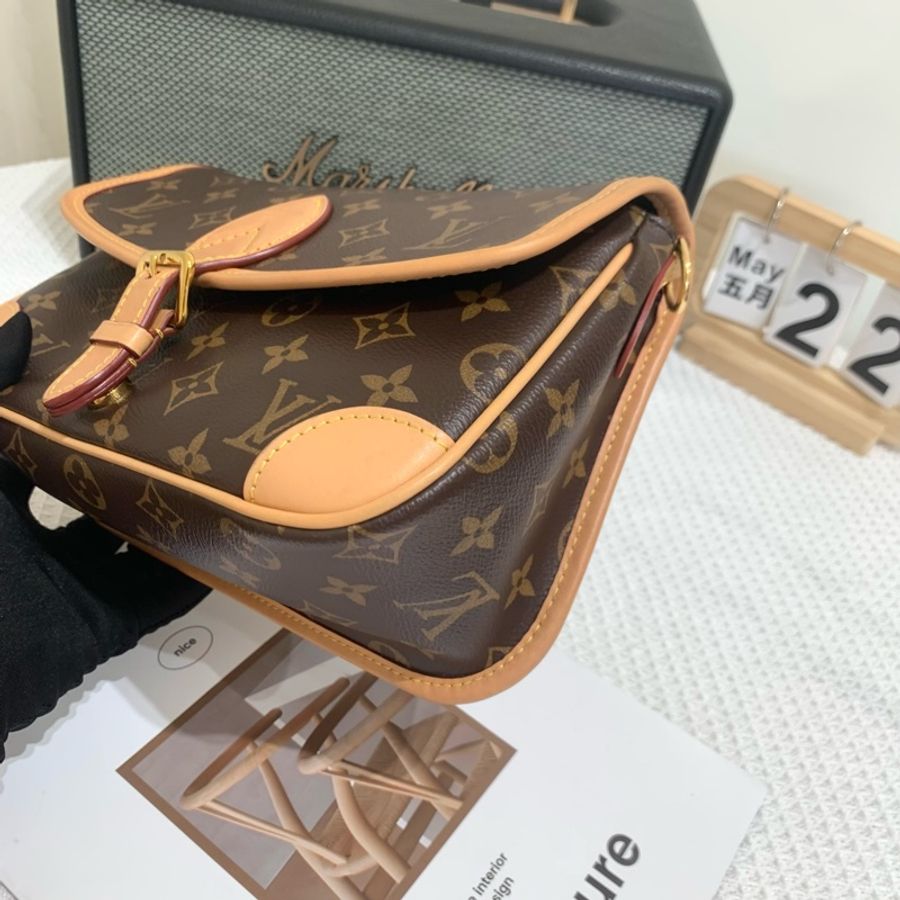LV法棍/黑背帶🖤店內現貨✅-7