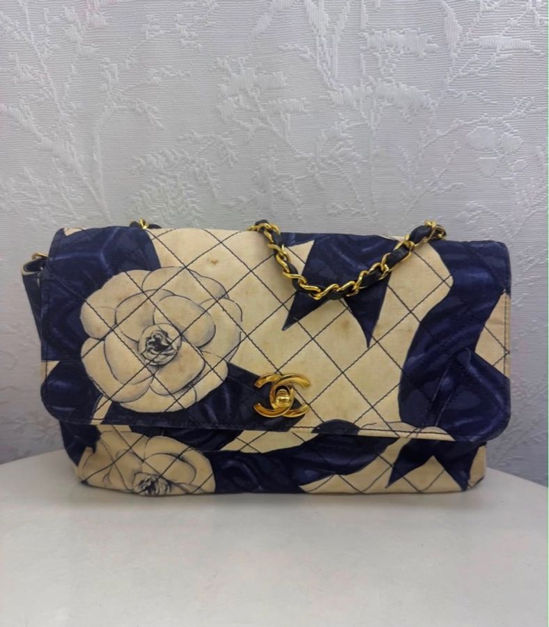 Vintage Chanel Flats bag-1