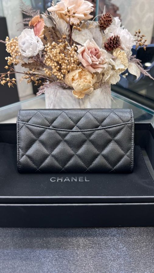 CHANEL CF經典扣式中夾-6