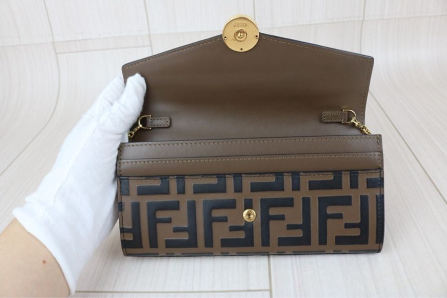 《初。Vintage》 Fendi 老花WOC-12