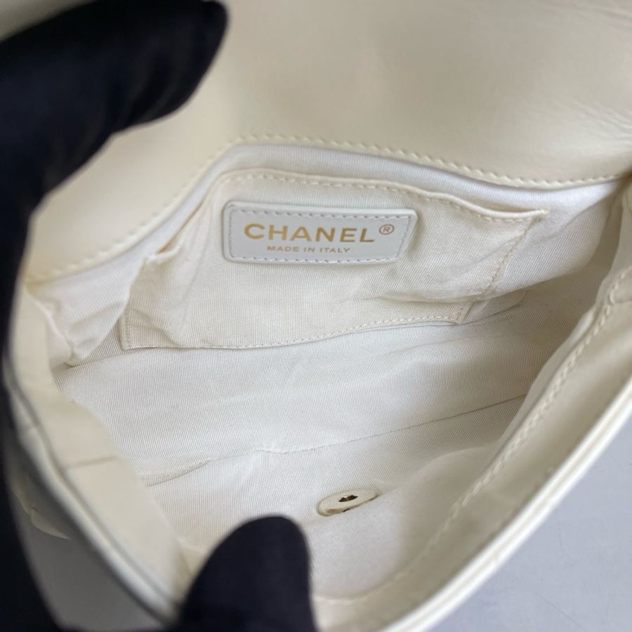 Chanel香奈兒 cf大迷你白色全皮珍珠鏈條包 尺寸18×11×5-8