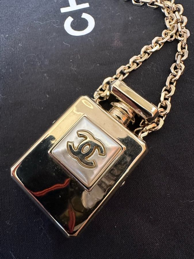 Chanel 香奈兒 22S淡金色香水瓶造型盒子項鏈，單品，無附件-1